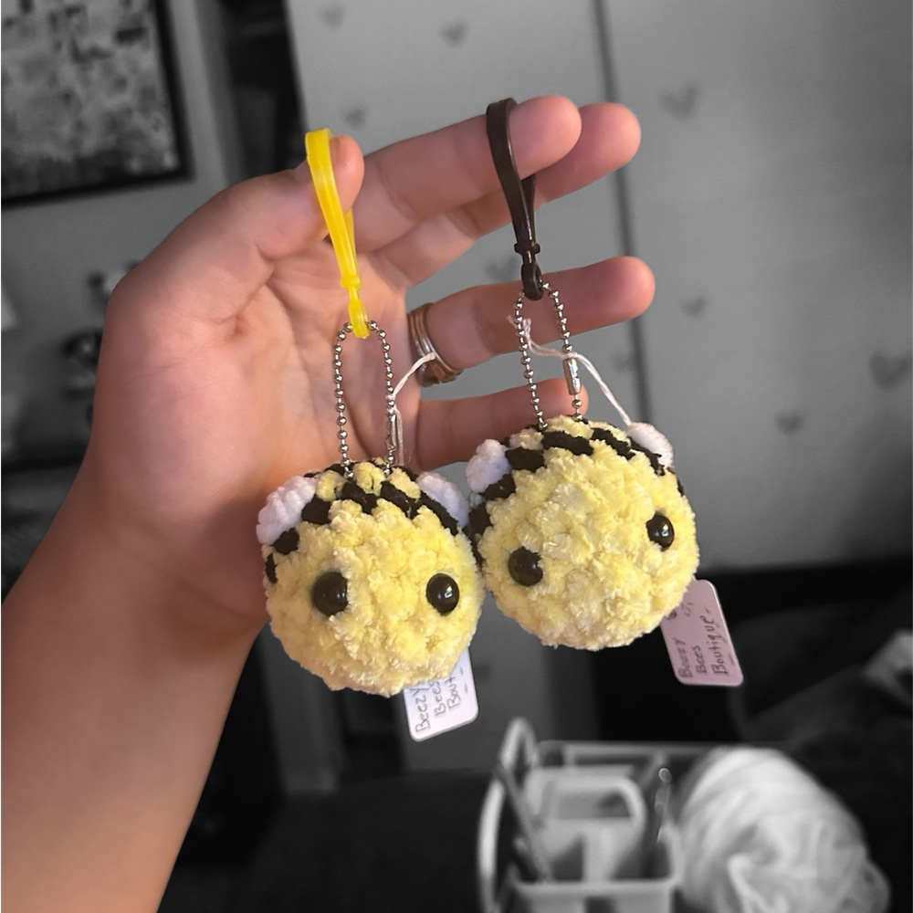 Bumble bee keychain/Backback buddy